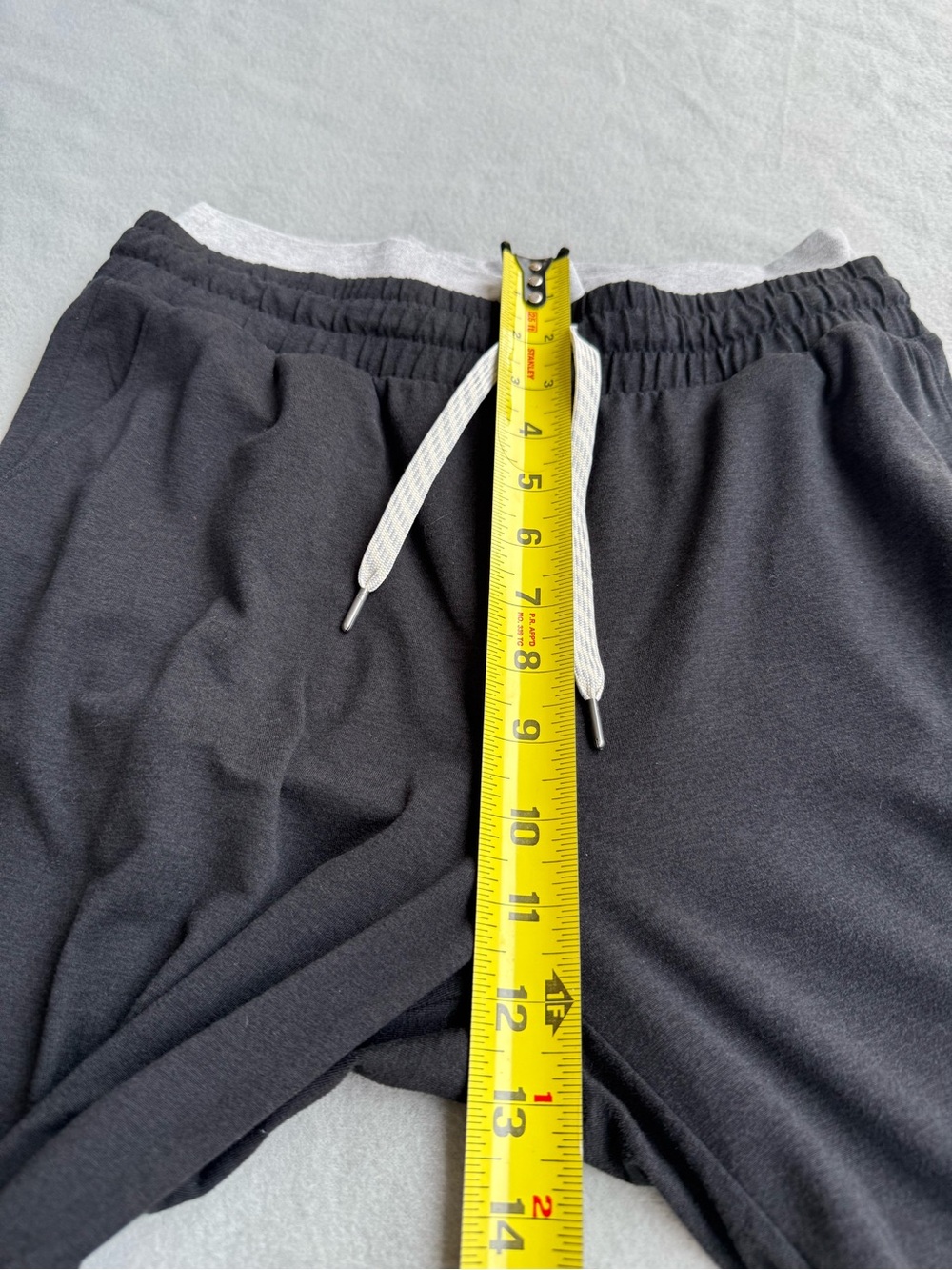 Vuori Halo Warm Up Jogger Pants Women’s Small Black Gray Sweatpants Performance - Picture 7 of 12